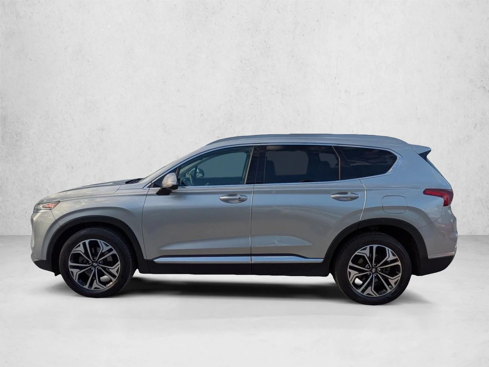 Used 2020 Shimmering Silver Pearl Hyundai SEL image 9
