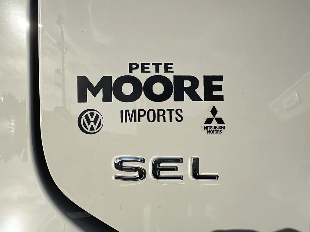 New 2027 Sandstone Volkswagen SEL Premium R-Line 4MOTION image 30