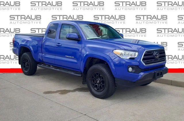 Used 2019 Gray Toyota SR5 image 1