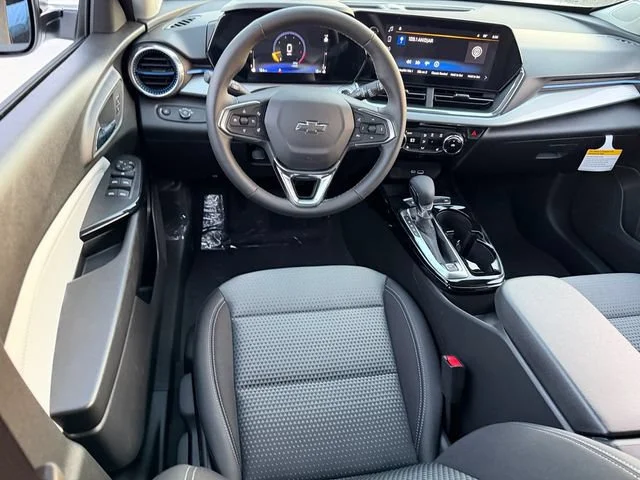 2026 Chevrolet Trax LT - Photo 13