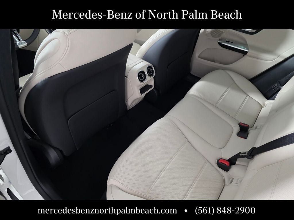 New 2026 Polar White Mercedes-Benz GLC 300 image 13