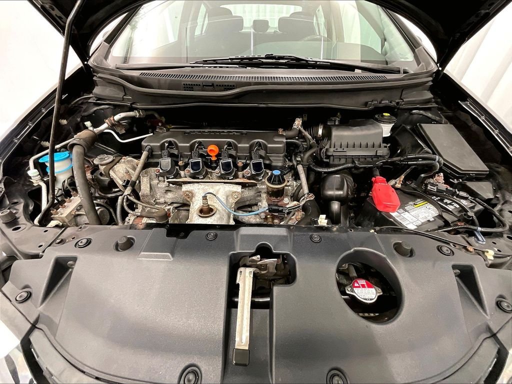 Used 2015 Black Honda SE image 27