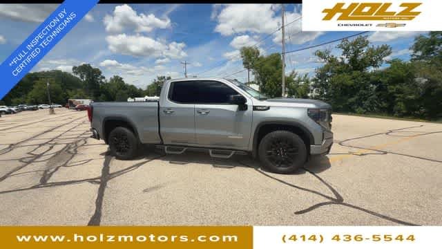 Certified Used 2025 Sterling Metallic GMC Elevation image 10