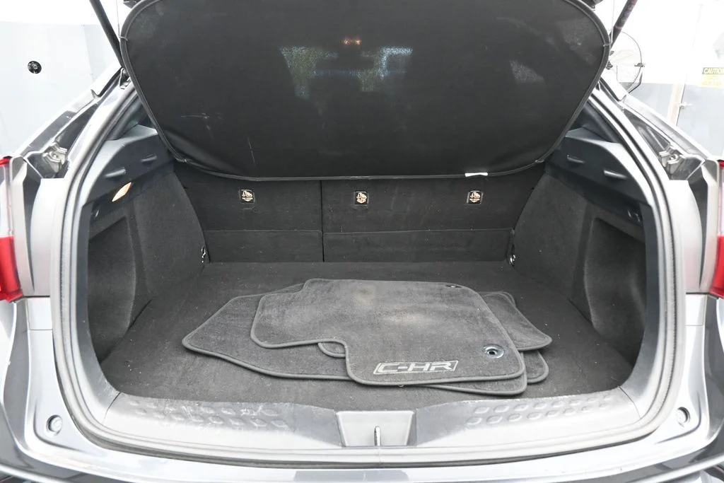 Used 2019 Magnetic Gray Metallic Toyota XLE image 29