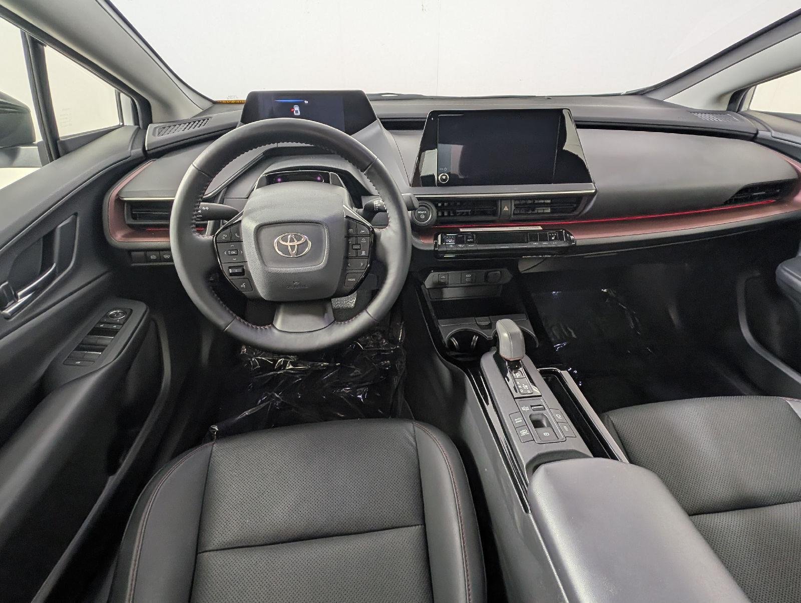 Used 2023 Wind Chill Pearl Toyota XSE image 21