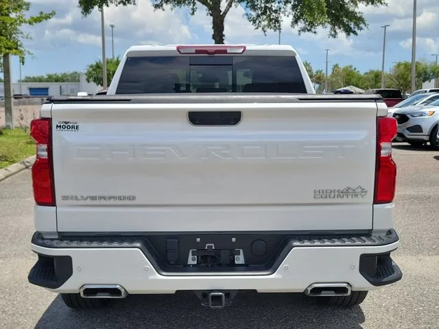 2025 Chevrolet Silverado 1500 High Country - Photo 11