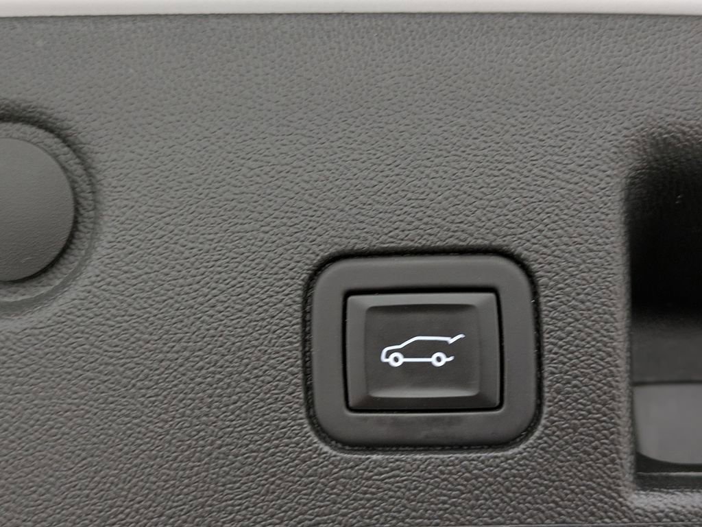 Used 2023 Summit White Chevrolet LT image 13