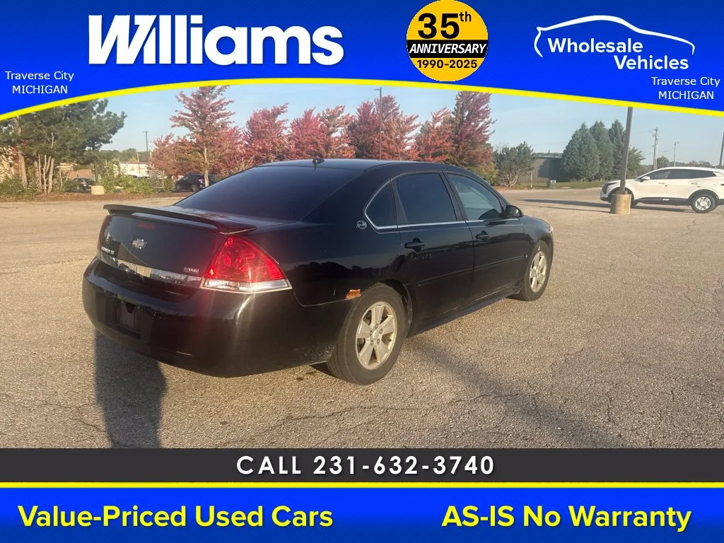 Used 2009 Black Chevrolet LT image 17