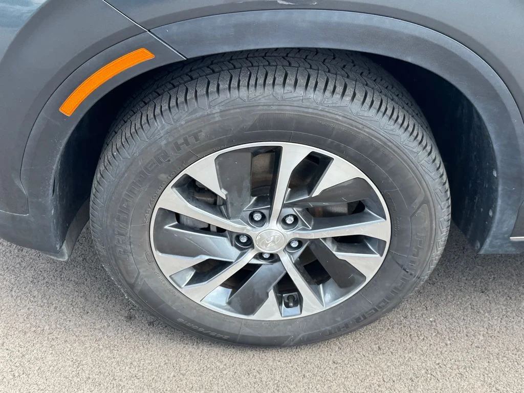 Used 2021 Gray Hyundai SEL image 16