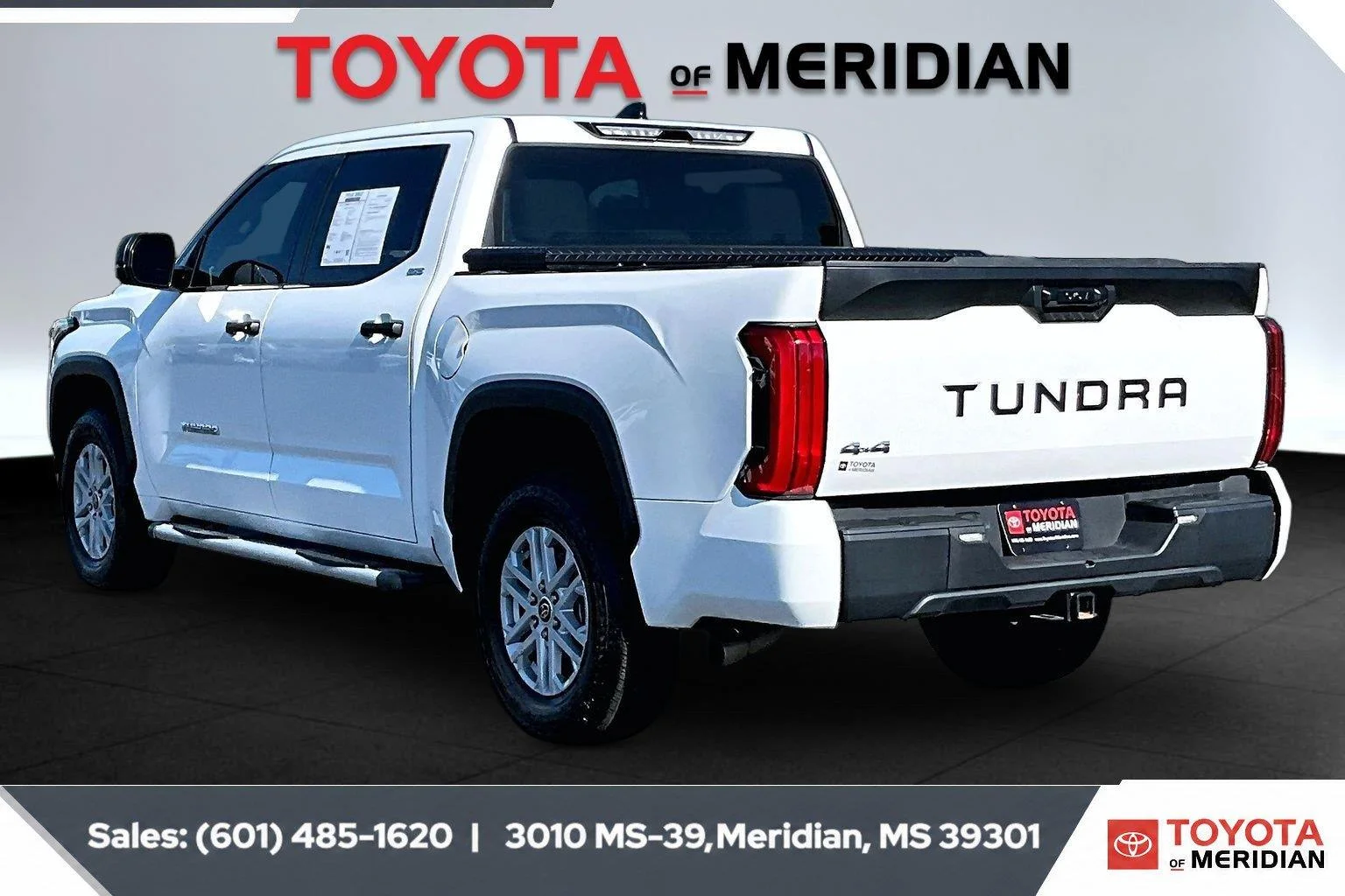 Used 2023 Ice Cap Toyota SR5 image 2