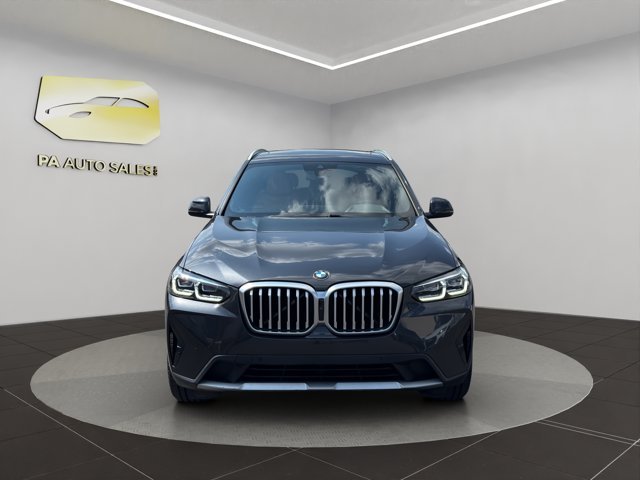 Used 2023 Dark Graphite Metallic BMW xDrive30i image 2
