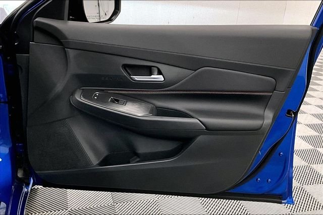 New 2026 Bluestone Pearl/Super Blk Nissan SR image 34
