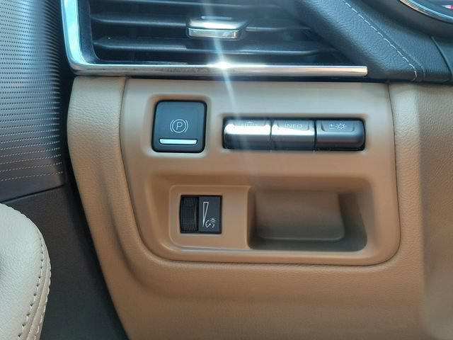 Certified Used 2023 BLACK RAVEN Cadillac Premium Luxury image 18