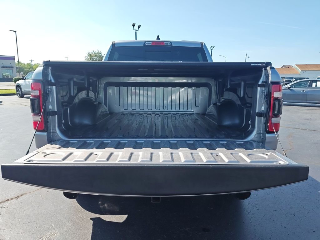 Used 2021 Silver Ram Laramie image 9