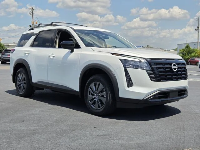 New 2026 Everest White Pearl TriCoat Nissan SV image 5