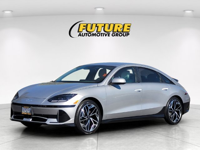 Certified Used 2023 Silver Hyundai SEL image 5