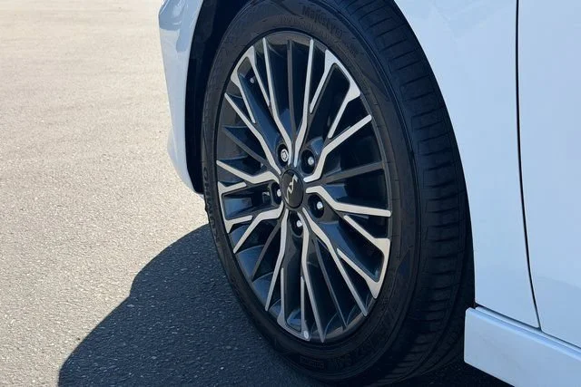 Used 2024  Kia GT-Line image 9