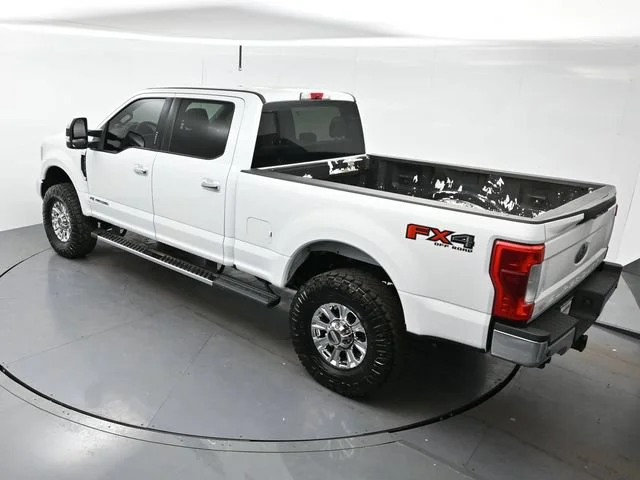 Used 2018 White Ford XL image 32