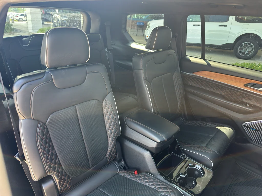 Used 2023 Black Clearcoat Jeep Summit Reserve image 29