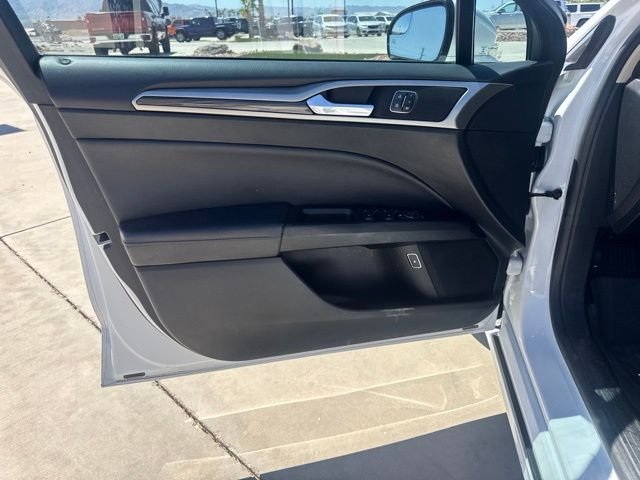 2017 Ford Fusion Energi SE Luxury - Photo 18