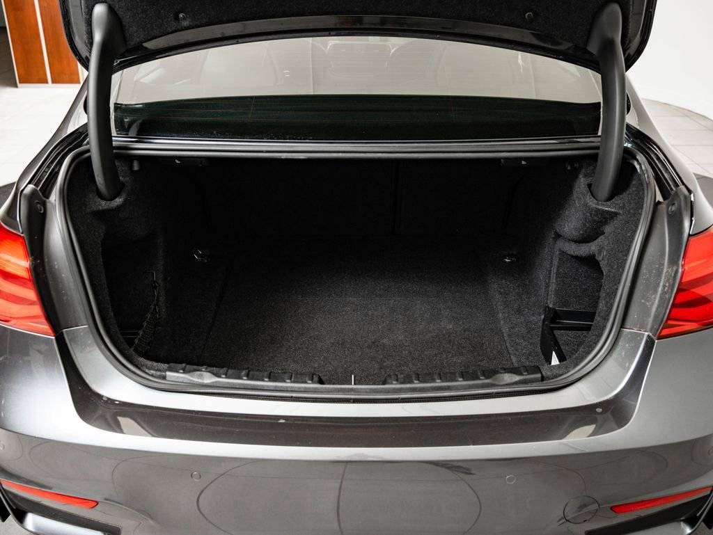 Used 2018 Mineral Gray Metallic BMW  image 20