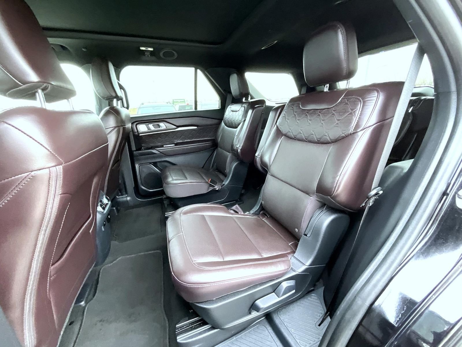 Used 2025 Black Ford Platinum image 22