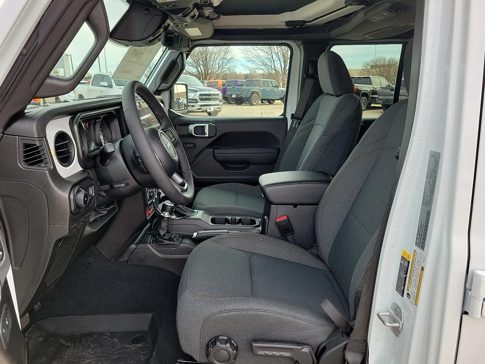 New 2026 PW7 Bright Whit Jeep 4-DOOR WILLYS image 13