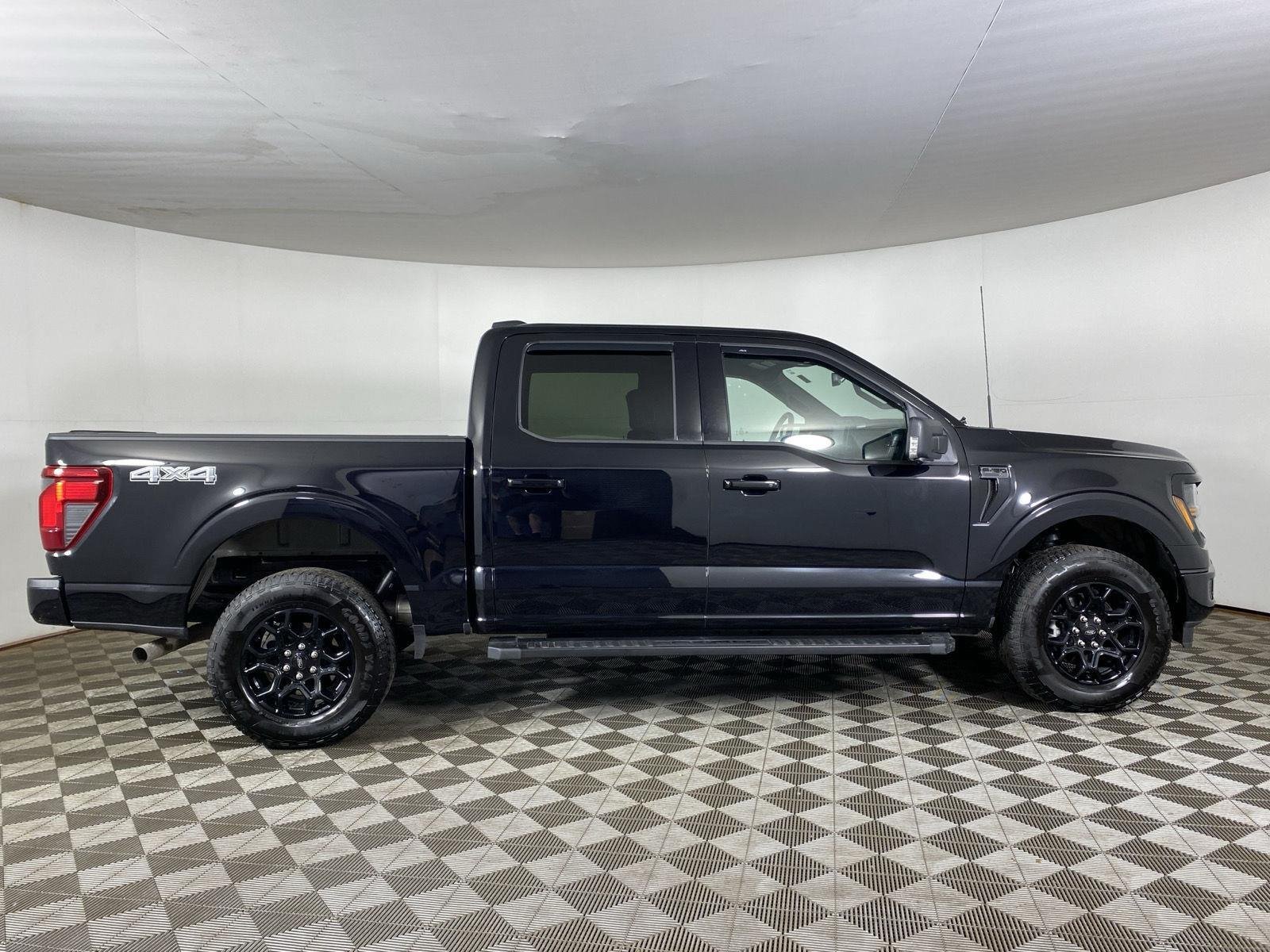 Used 2025 Agate Black Ford XLT image 8