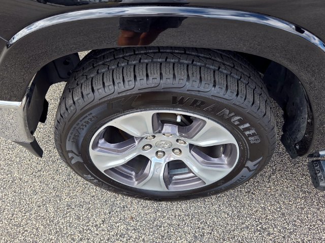 Used 2022 Black Ram Laramie image 18