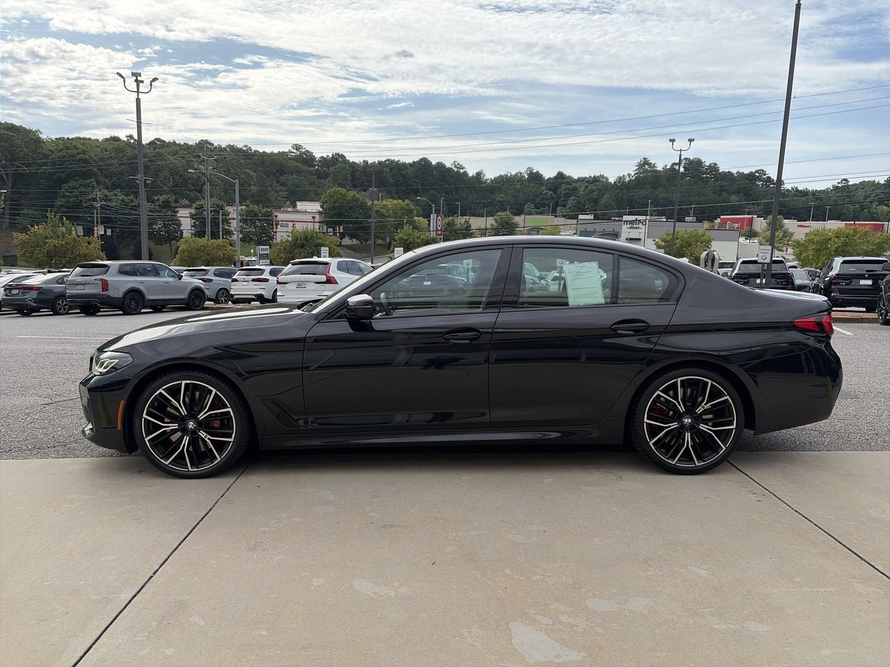 Used 2023 Black Sapphire Metallic BMW 540i image 5