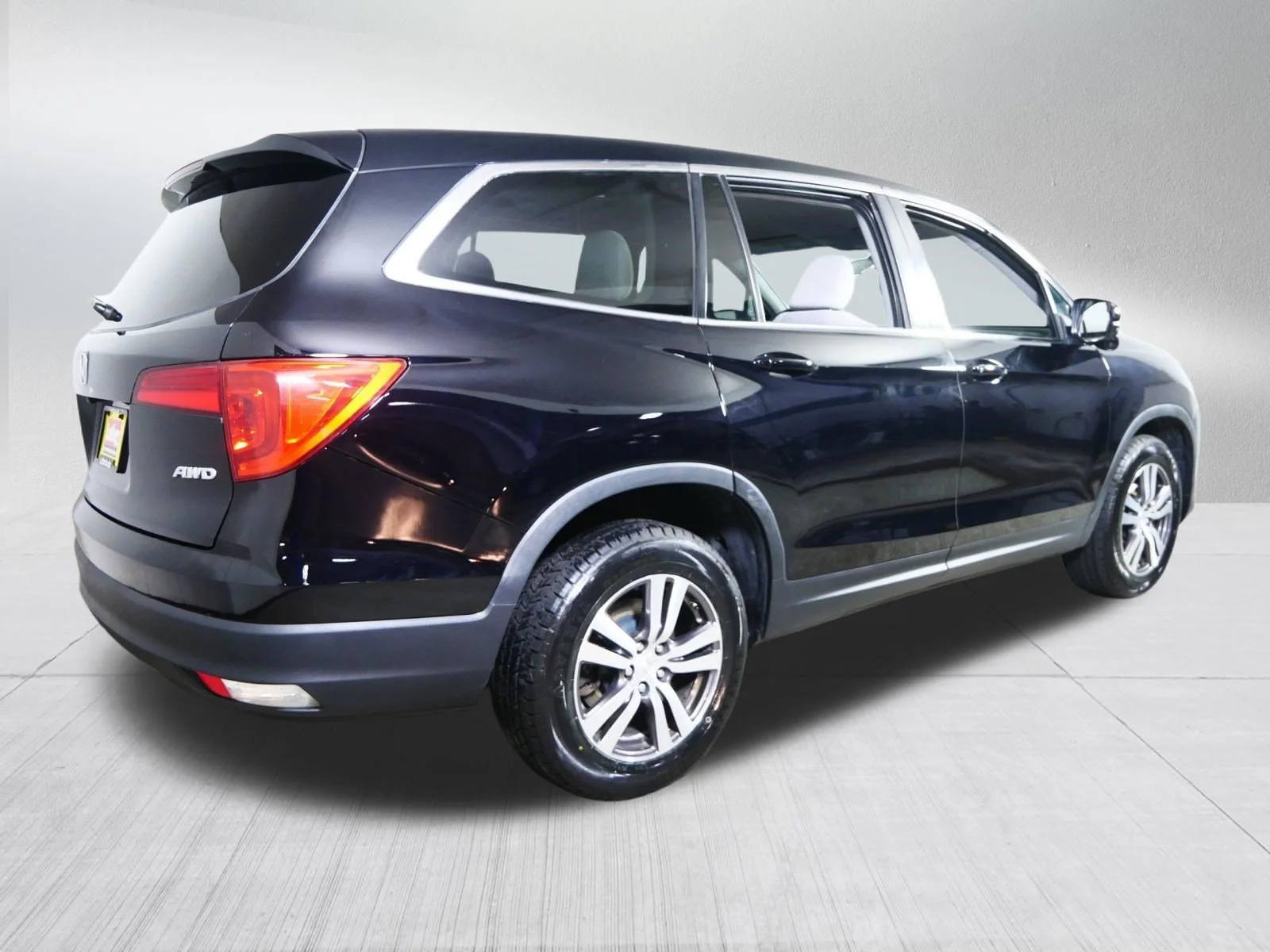Used 2016 Black Forest Pearl Honda EX image 7