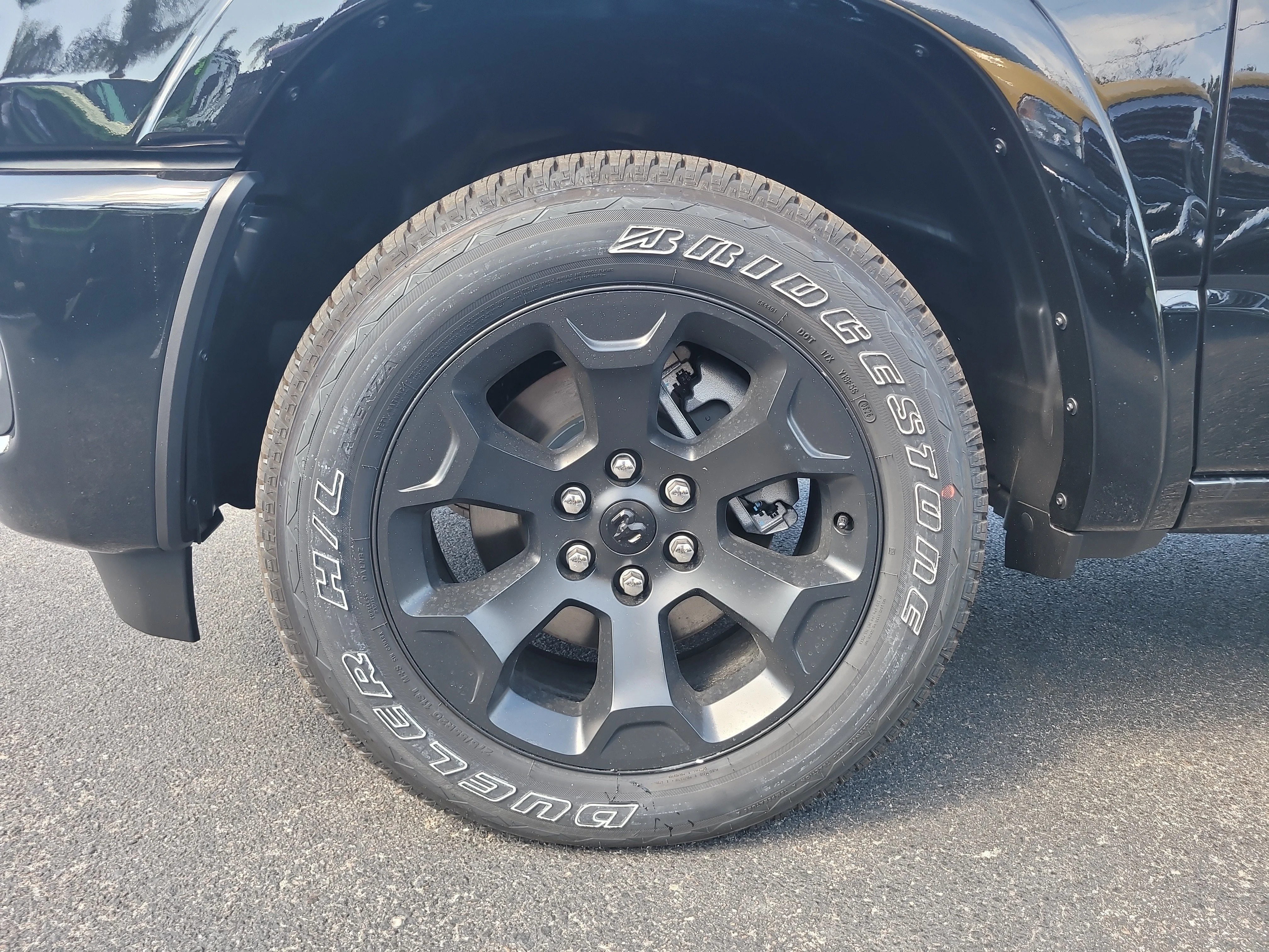 New 2026 Diamond Black Crystal Pearlcoat Ram Big Horn image 10