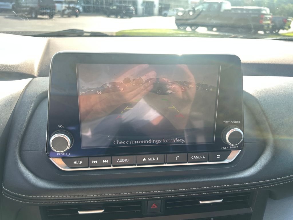 Used 2023 Gray Nissan SV image 21