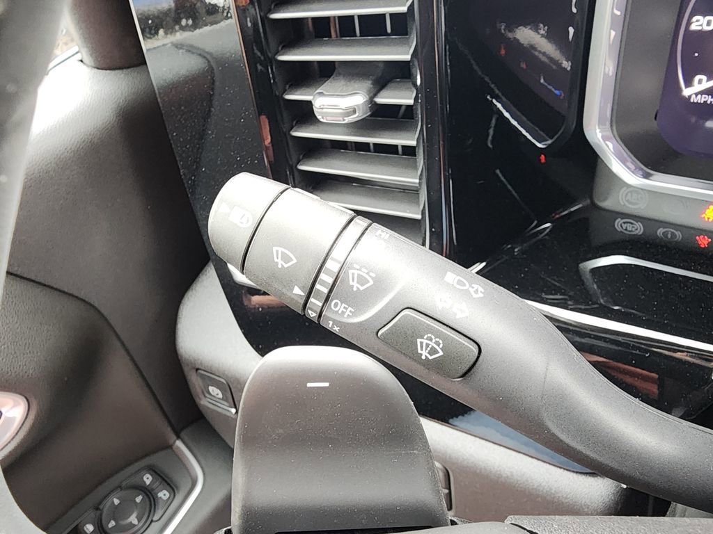 2026 GMC Sierra 1500 SLT - Photo 23