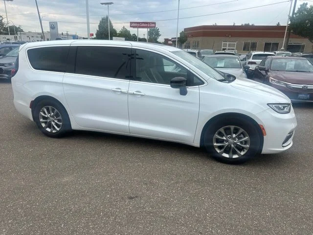 Used 2026 Chrysler Pacifica Limited with VIN 2C4RC1GG4TR196168 for sale in White Bear Lake, Minnesota