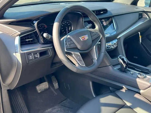 2025 Cadillac XT5 Luxury - Photo 10