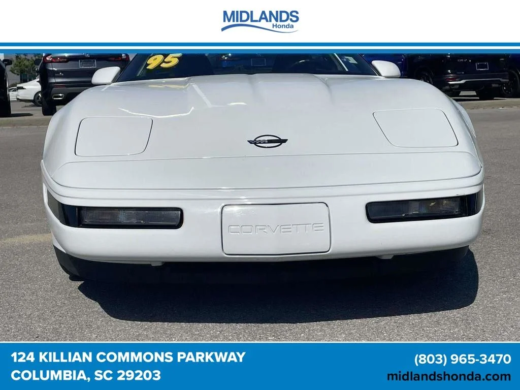 Used 1995 White Chevrolet Base image 2