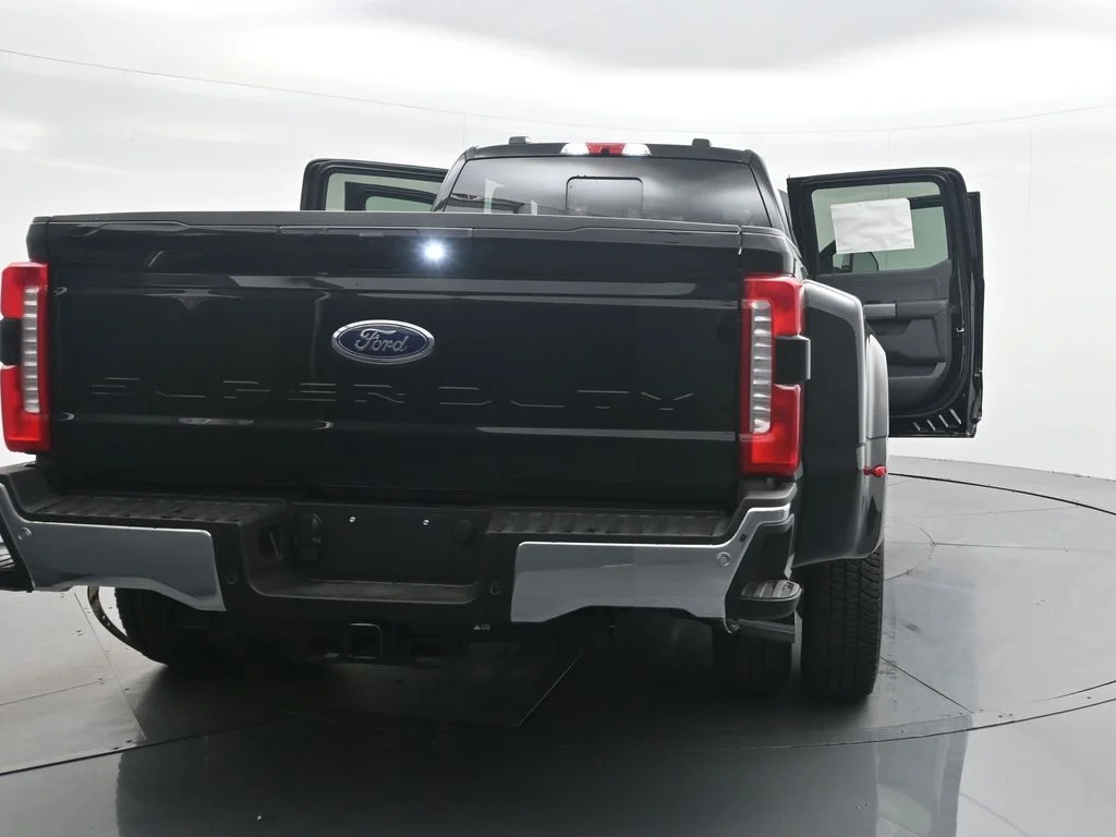 New 2026 Agate Black Metallic Ford F-350® Lariat® image 46