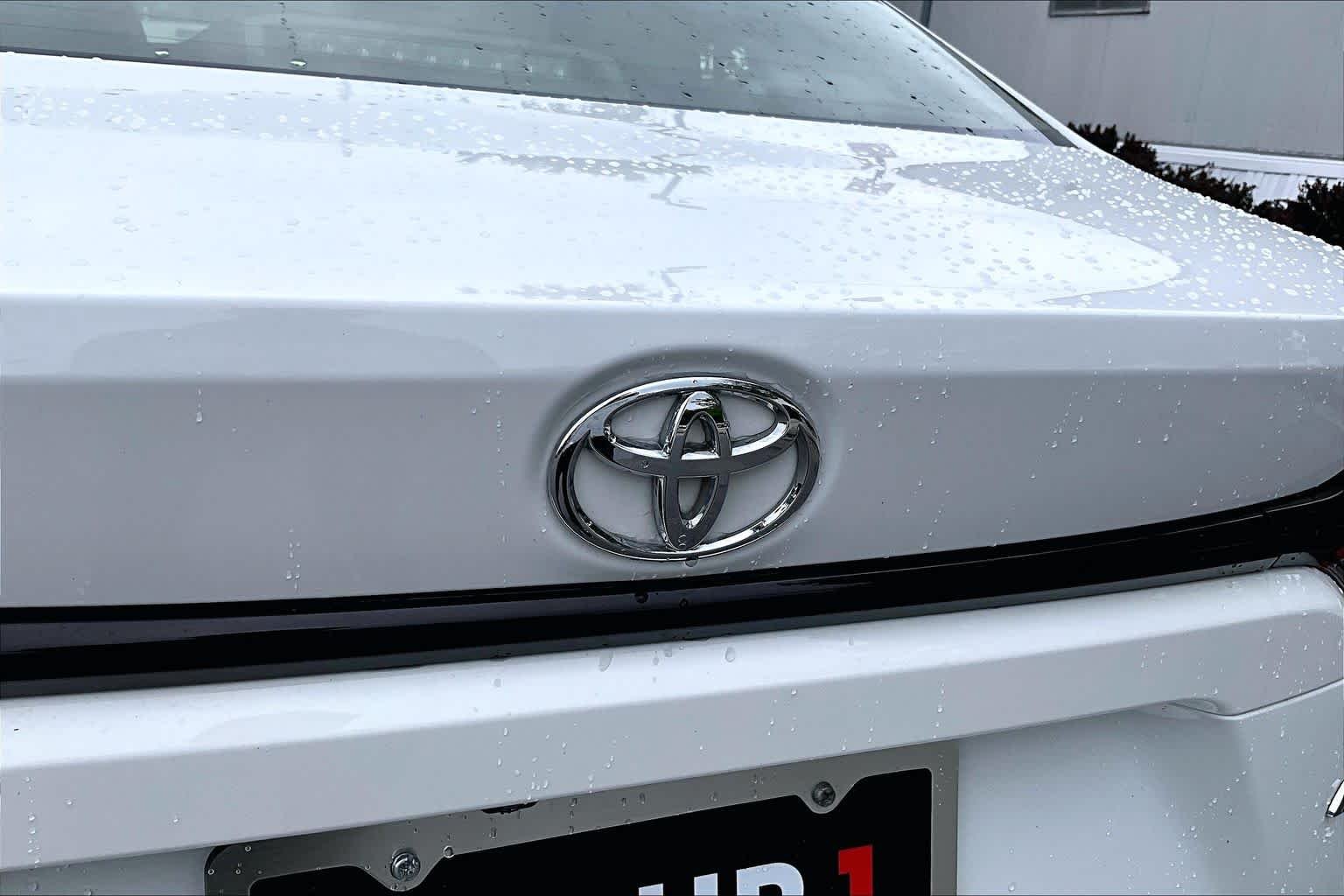 Used 2024 Ice Cap Toyota LE image 29