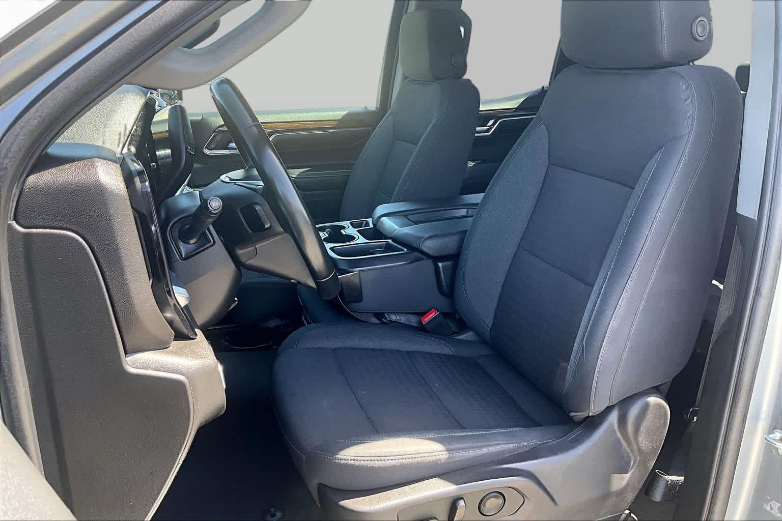 Used 2024 Sterling Metallic GMC Elevation image 8