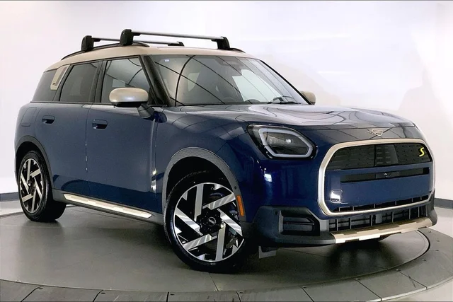 2025 MINI Countryman SE ALL4's photo