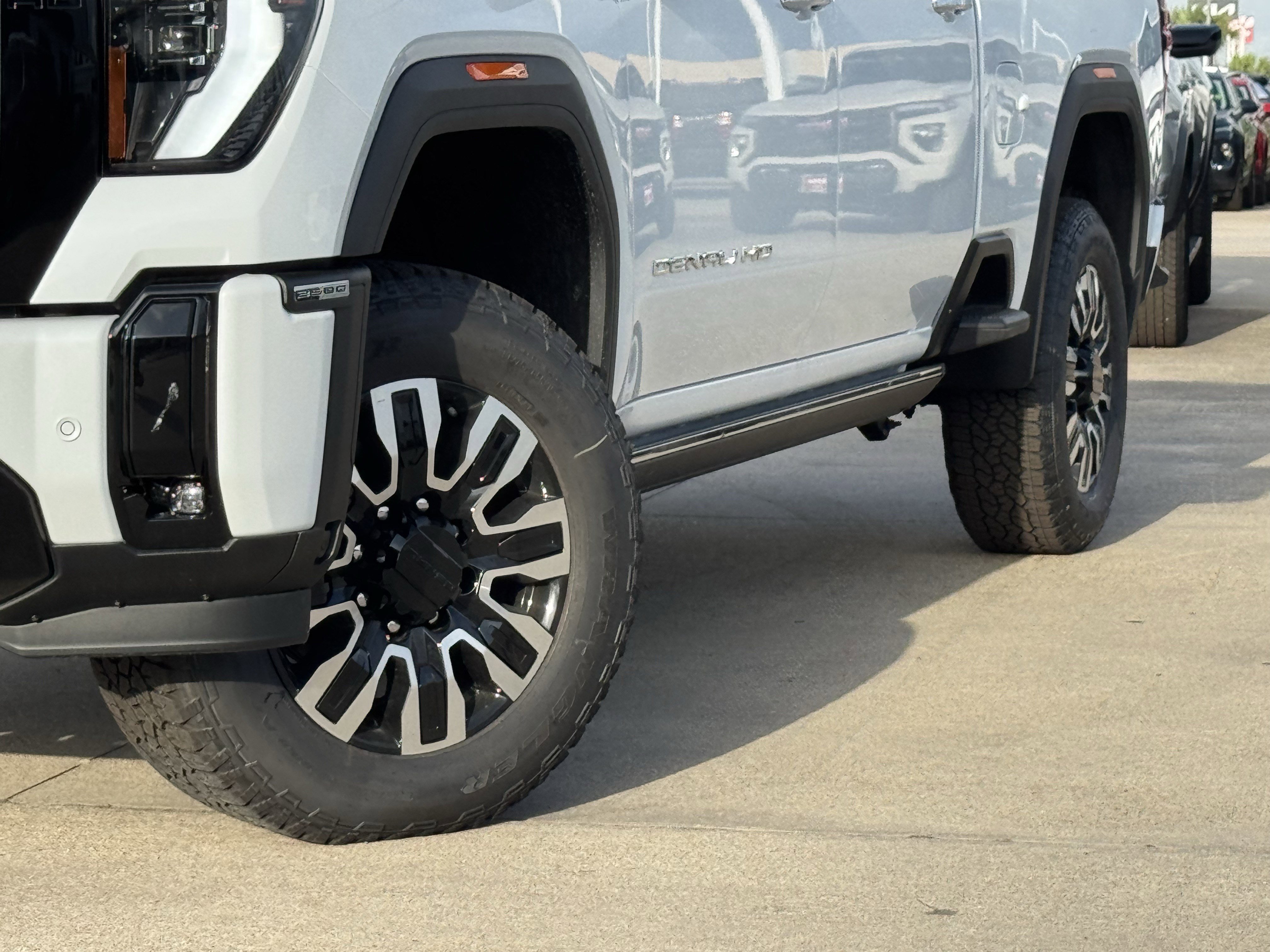 2026 GMC Sierra 2500HD Denali Ultimate - Photo 11