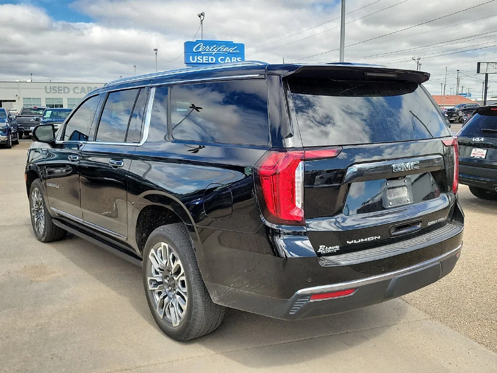 Used 2024 Onyx Black GMC Denali Ultimate image 7