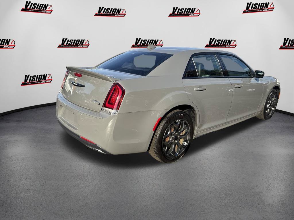 Used 2017 White Chrysler S image 5