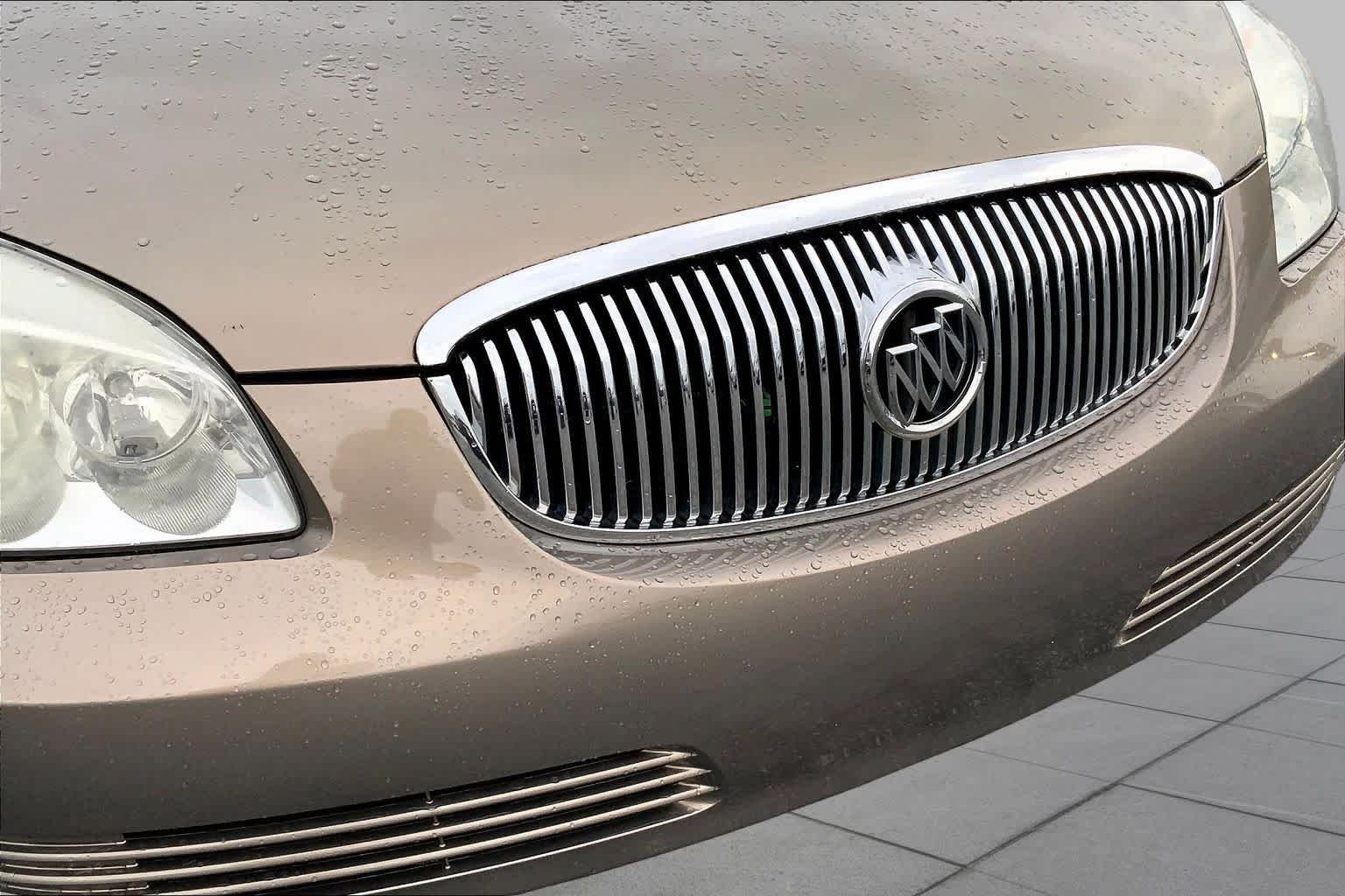 Used 2006 Sandstone Metallic Buick CX image 27