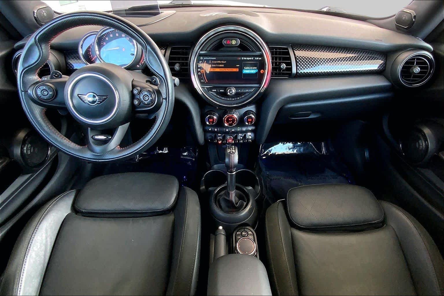 Used 2019 Pepper White MINI Cooper S image 16