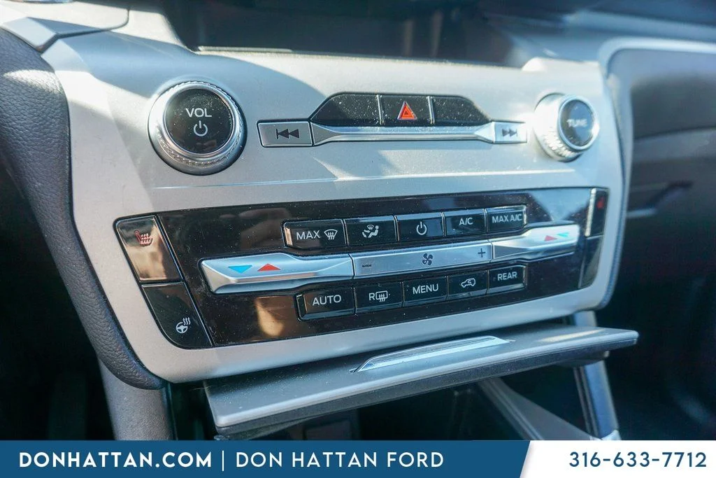 2022 Ford Explorer XLT - Photo 9