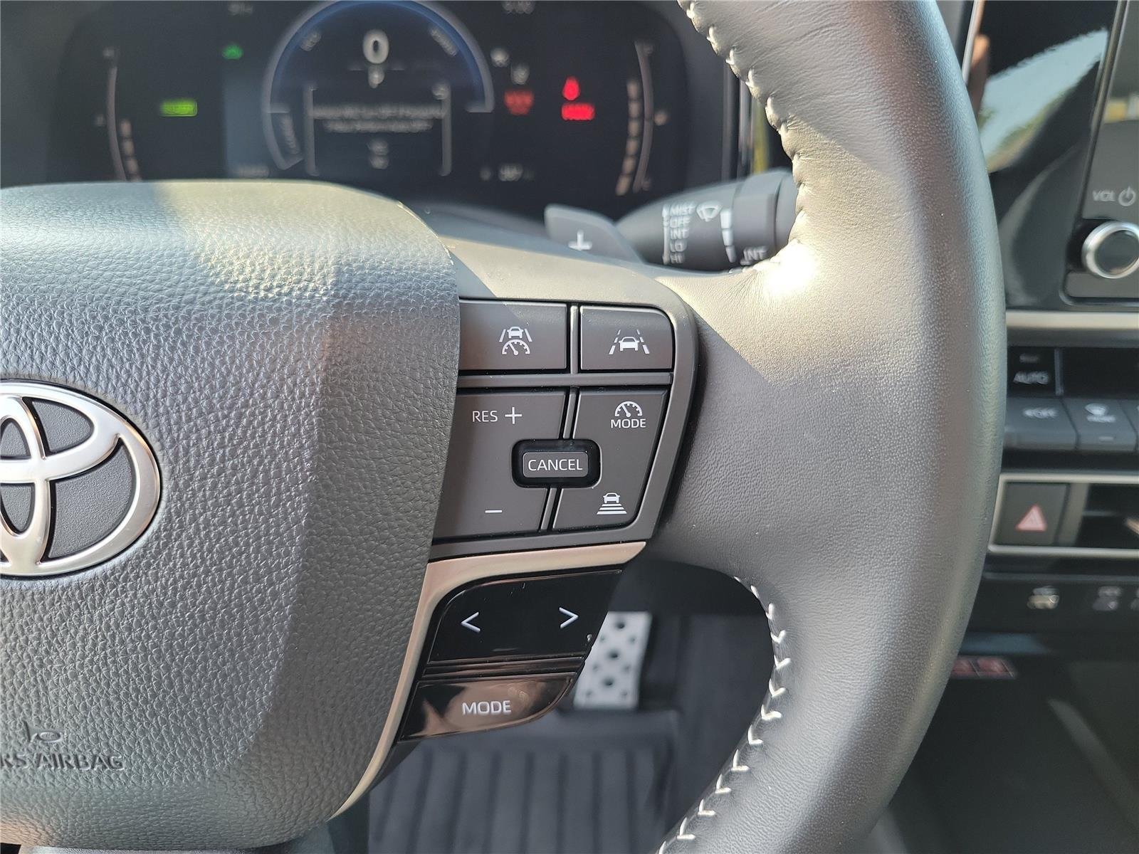 Used 2026 Underground TOYOTA SE image 23