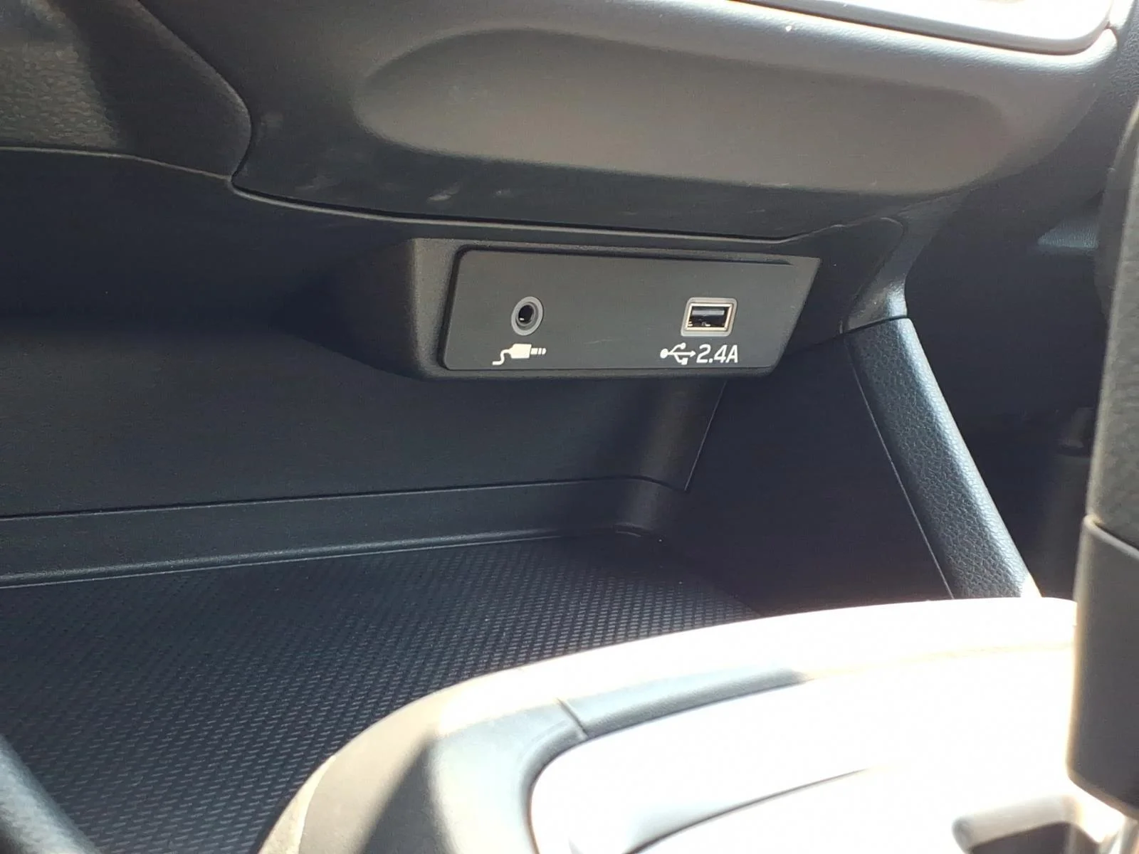 Used 2025 Ice Silver Metallic Subaru SEDAN image 16