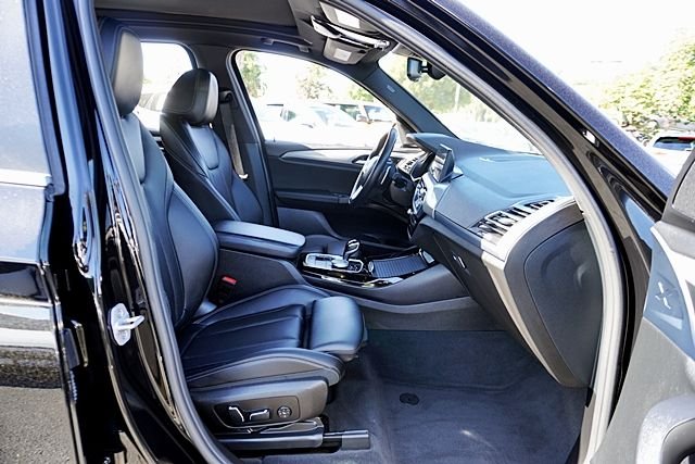 Used 2024 Black BMW sDrive30i image 11